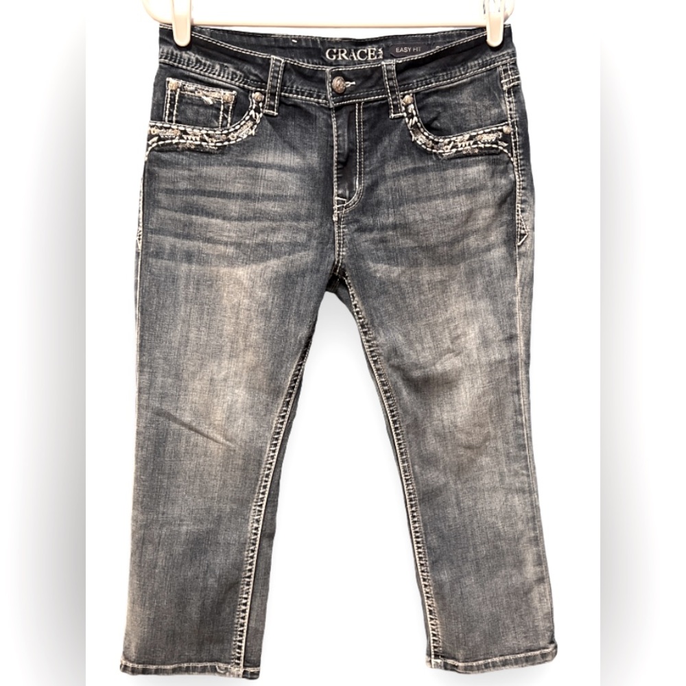 Women’s size 29 Grace in LA Easy Fit Jean Capris